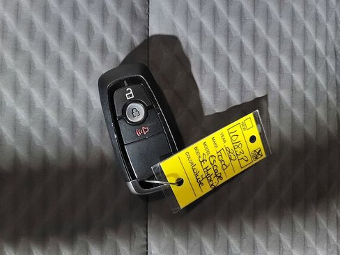 Used 2022 Ford Escape SE image 28