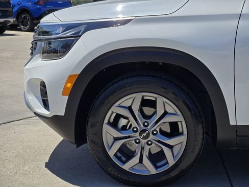 Certified 2024 Kia Seltos S FWD image 14