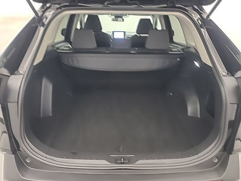 Used 2025 Toyota RAV4 XLE AWD/4WD image 19