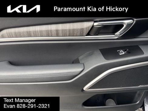 Used 2025 Kia Telluride EX image 17