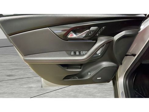 Used 2022 Chevrolet Blazer RS w/ Enhanced Convenience Package image 29