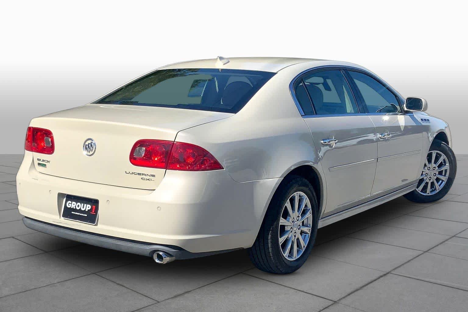 Used 2010 Buick Lucerne CXL FWD image 12