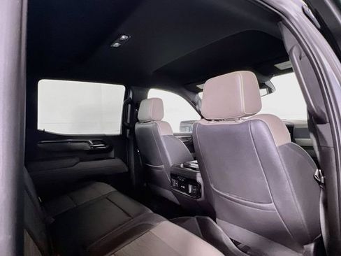 Used 2024 Chevrolet Silverado 1500 ZR2 AWD/4WD image 10