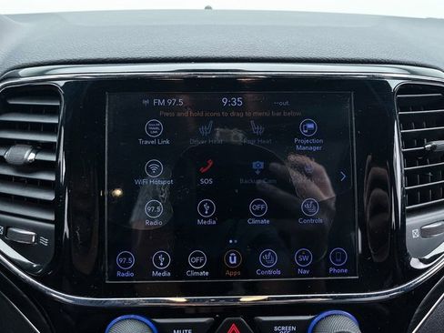 Used 2019 Jeep Grand Cherokee Limited image 22