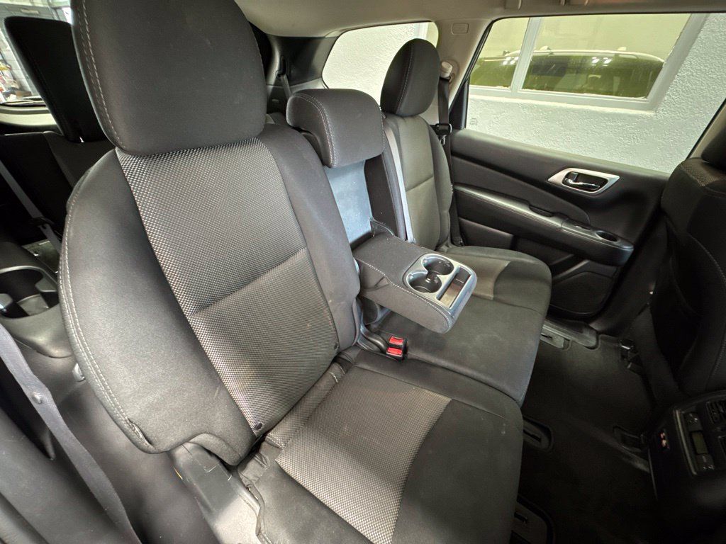 Used 2019 Nissan Pathfinder SV w/ SV All Weather Package FWD image 25