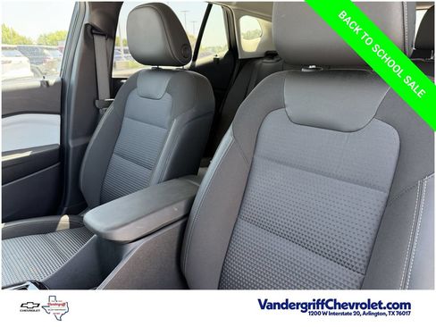 Used 2025 Chevrolet Trax LT FWD image 20