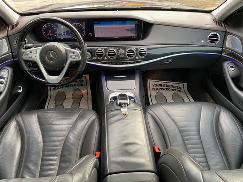 Used 2020 Mercedes-Benz S 560 4MATIC Sedan w/ Premium Package image 4