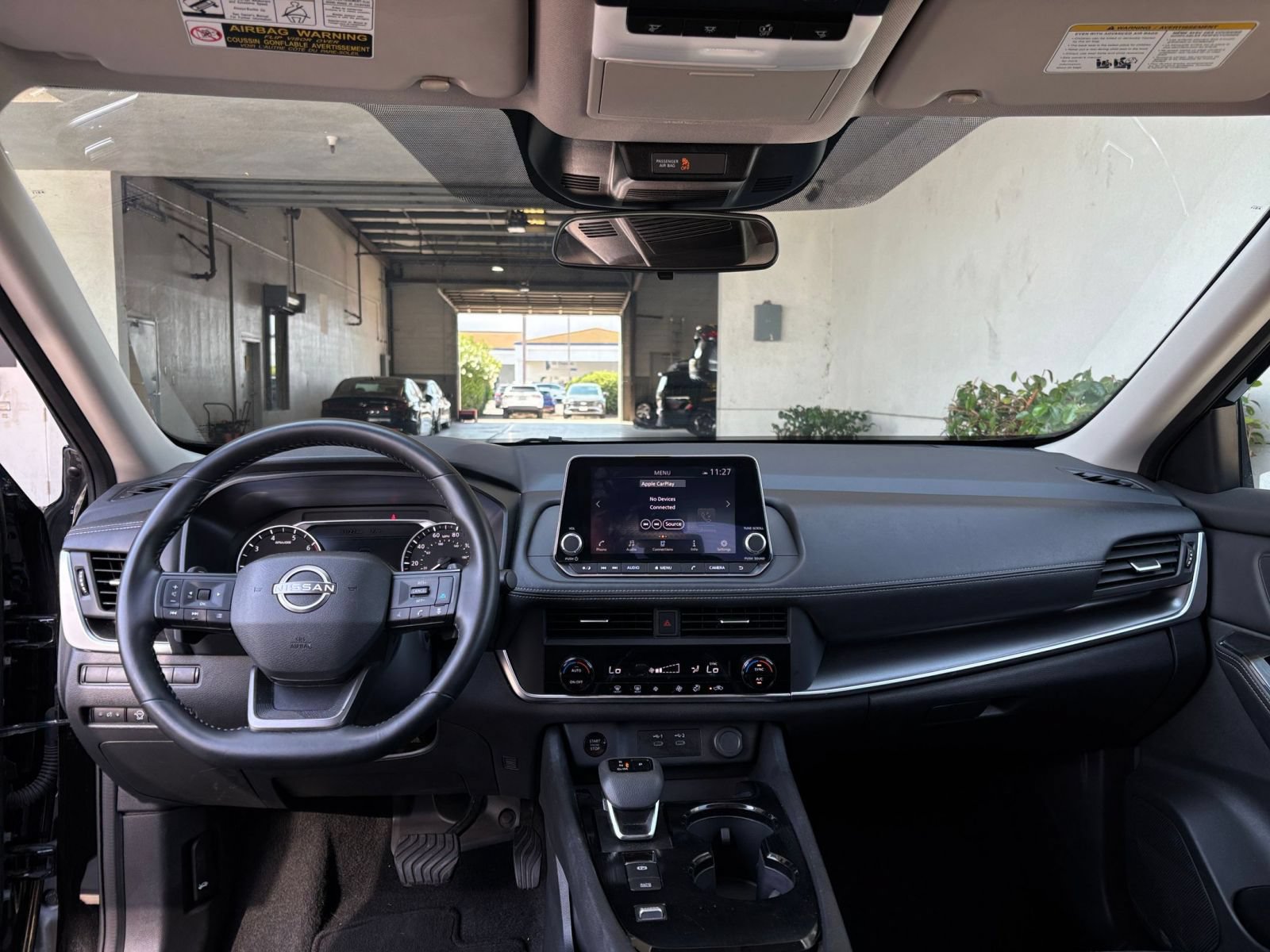 Used 2025 Nissan Rogue SV FWD image 34