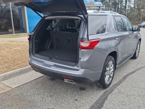 Used 2019 Chevrolet Traverse Premier w/ Driver Confidence II Package image 9