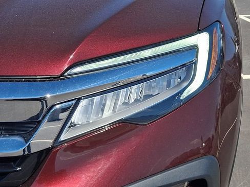 Used 2019 Honda Pilot Touring image 9