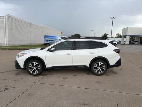 Used 2022 Subaru Outback Limited XT AWD/4WD image 2