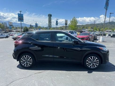 Certified 2022 Nissan Kicks SV FWD image 2