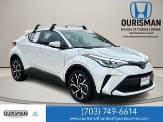 Used 2022 Toyota C-HR XLE video 1