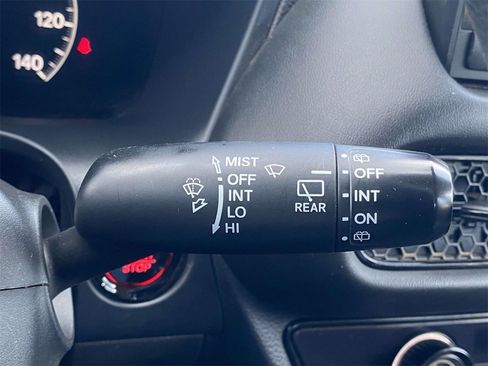 Used 2023 Honda HR-V LX image 21