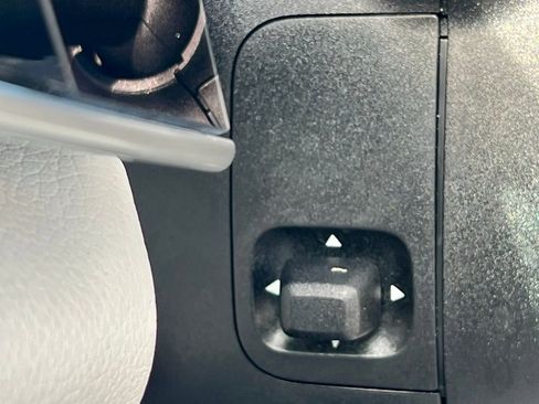 Certified 2024 Mercedes-Benz EQS 580 4MATIC Sedan image 33