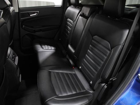 Used 2023 Ford Edge SEL image 16