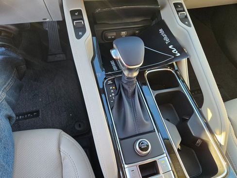 New 2025 Kia Telluride EX image 11