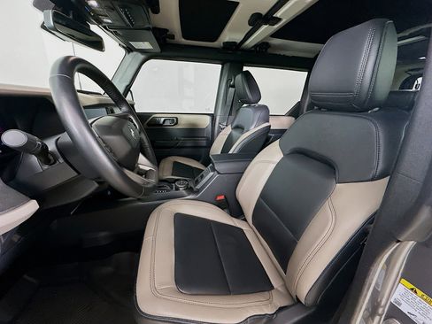 Used 2024 Ford Bronco Wildtrak image 30