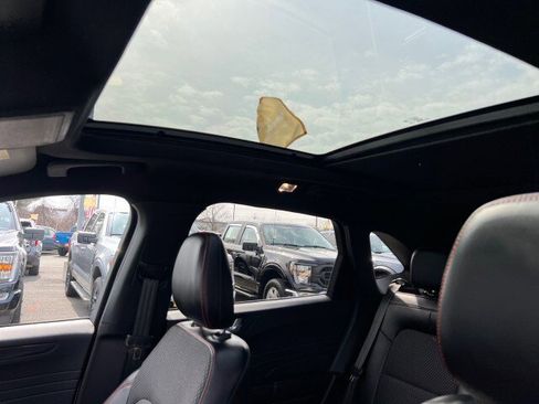 Used 2024 Ford Escape ST-Line Select w/ Tech Pack #2 image 10