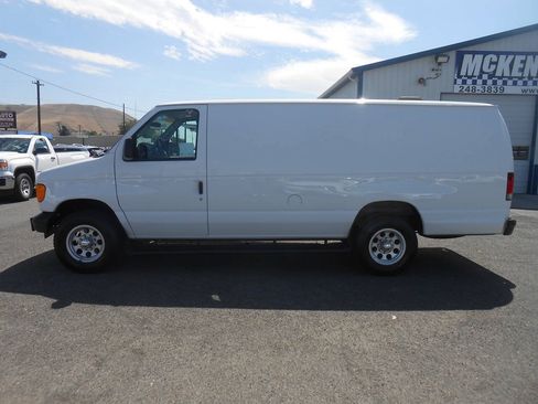 Used 2006 Ford E-250 and Econoline 250 Extended RWD image 6