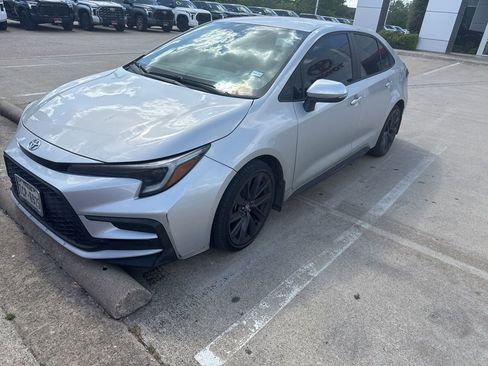 Used 2023 Toyota Corolla SE image 1