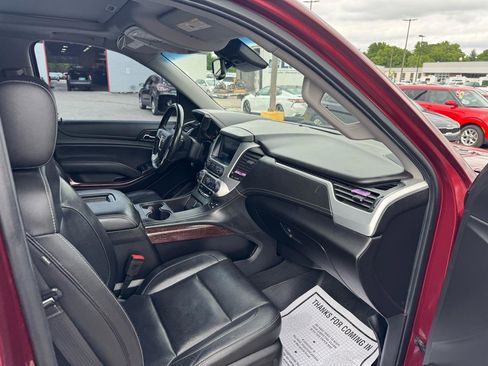 Used 2019 GMC Yukon XL SLT AWD/4WD image 10