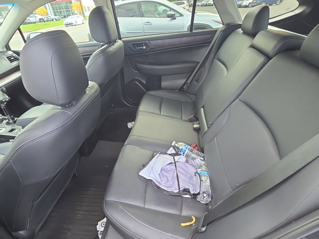Used 2016 Subaru Outback 2.5i Limited AWD/4WD image 10