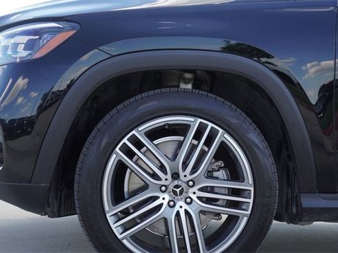 Used 2025 Mercedes-Benz GLS 450 4MATIC image 5