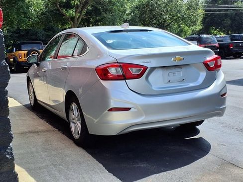 Used 2018 Chevrolet Cruze LT FWD image 7