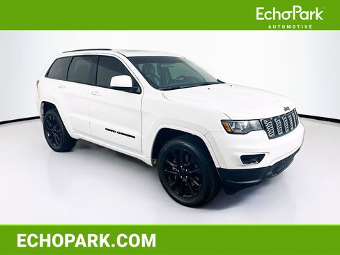 Used 2021 Jeep Grand Cherokee Laredo X AWD/4WD image 1