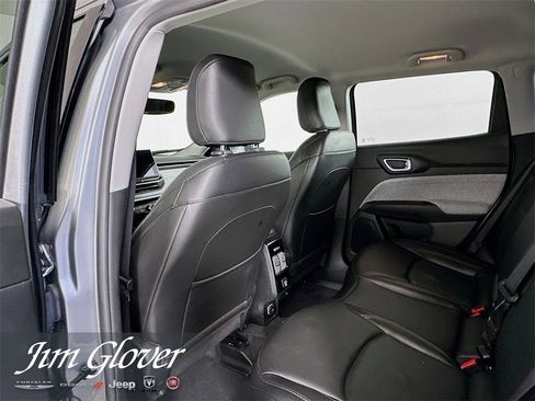 Used 2022 Jeep Compass Latitude image 14