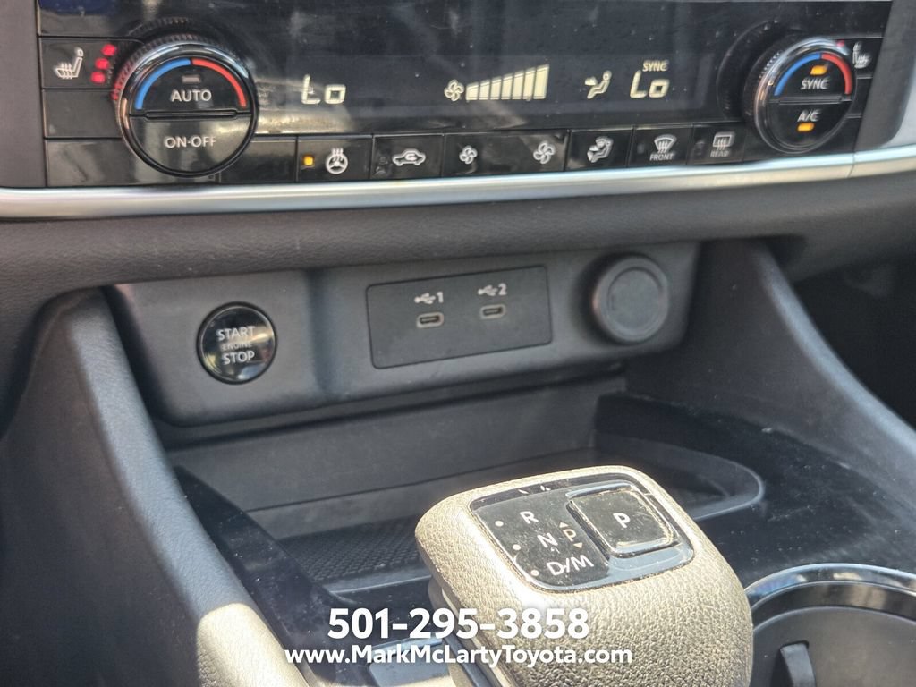 Used 2024 Nissan Rogue SV w/ SV Premium Package FWD image 20
