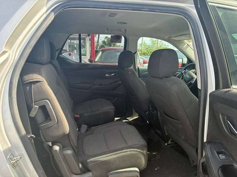 Used 2019 Chevrolet Traverse LT FWD image 13