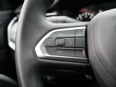 Certified 2024 Jeep Compass Latitude image 28