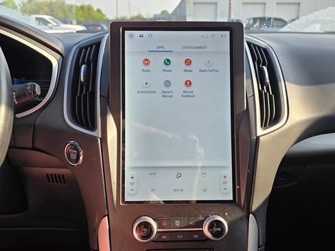 Used 2021 Ford Edge SE image 16