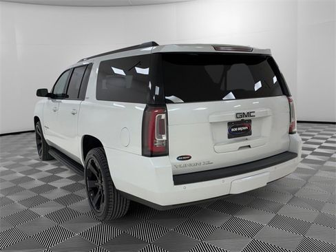 Used 2019 GMC Yukon XL SLT w/ Graphite Performance Edition image 5