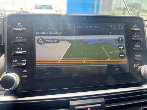 Used 2020 Honda Accord Touring image 8