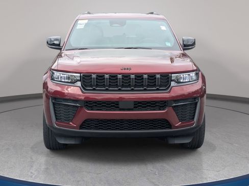 New 2026 Jeep Grand Cherokee Altitude AWD/4WD image 2