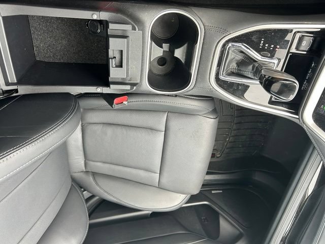 Used 2025 Subaru Outback Limited AWD/4WD image 19