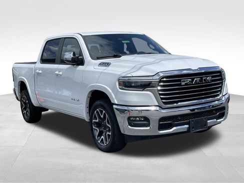 Used 2026 RAM 1500 Laramie AWD/4WD image 3