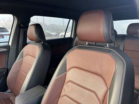 Used 2024 Volkswagen Tiguan SEL R-Line image 17