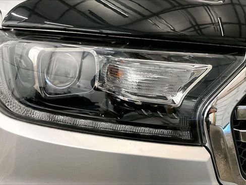 Certified 2019 Ford Ranger Lariat w/ Equipment Group 501A Mid image 27