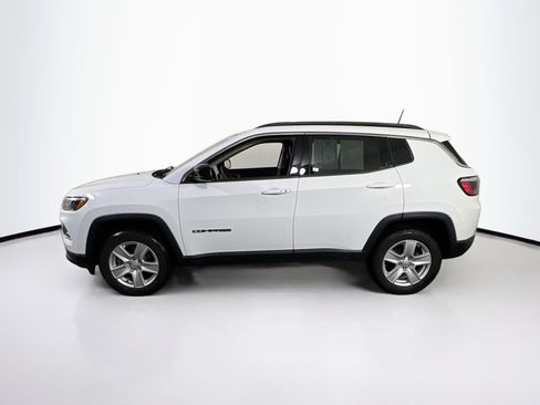 Used 2022 Jeep Compass Latitude AWD/4WD image 8