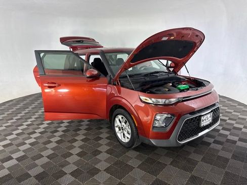 Used 2022 Kia Soul LX w/ Technology Package FWD image 14