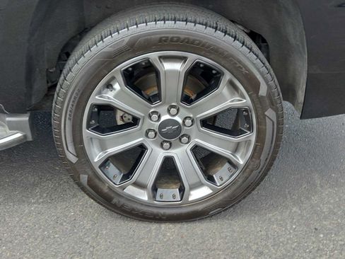 Used 2016 Chevrolet Tahoe LTZ AWD/4WD image 16