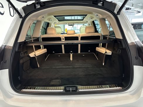 New 2026 Mercedes-Benz GLS 450 4MATIC image 17