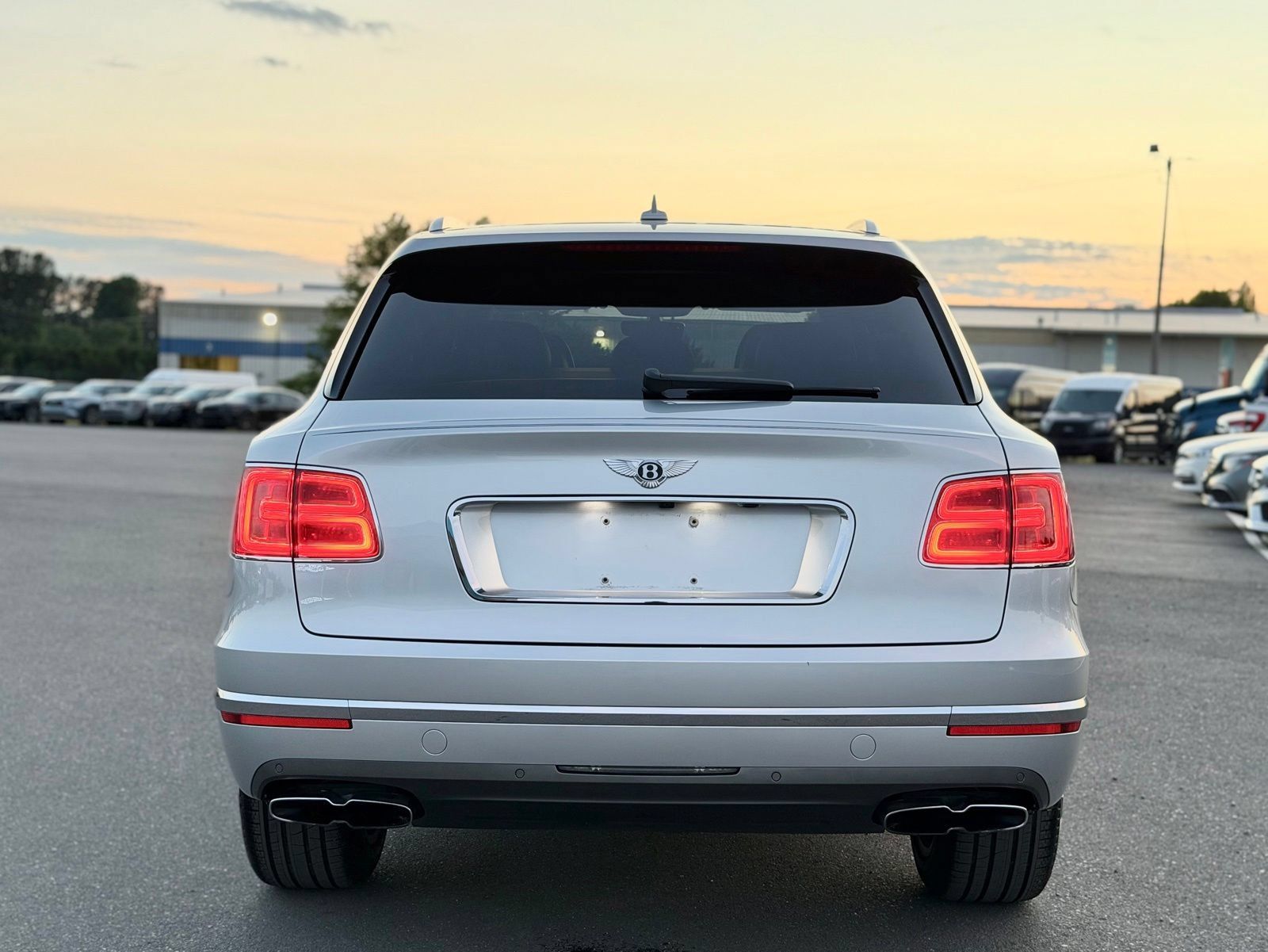 Used 2019 Bentley Bentayga AWD/4WD image 9