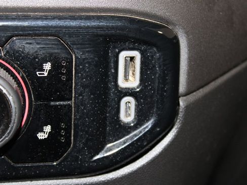 Used 2025 Chevrolet Silverado 1500 LT image 44