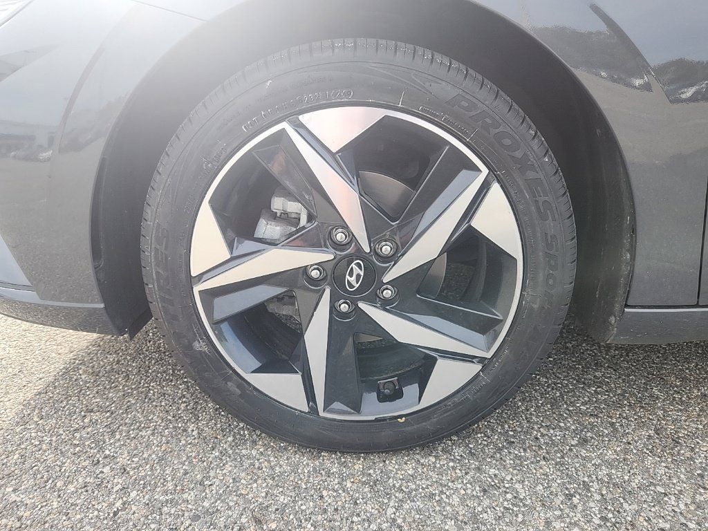 Certified 2023 Hyundai Elantra SEL w/ Convenience Package FWD image 24