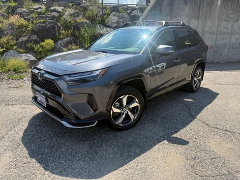 Used 2024 Toyota RAV4 SE w/ Weather & Moonroof Package AWD/4WD image 2